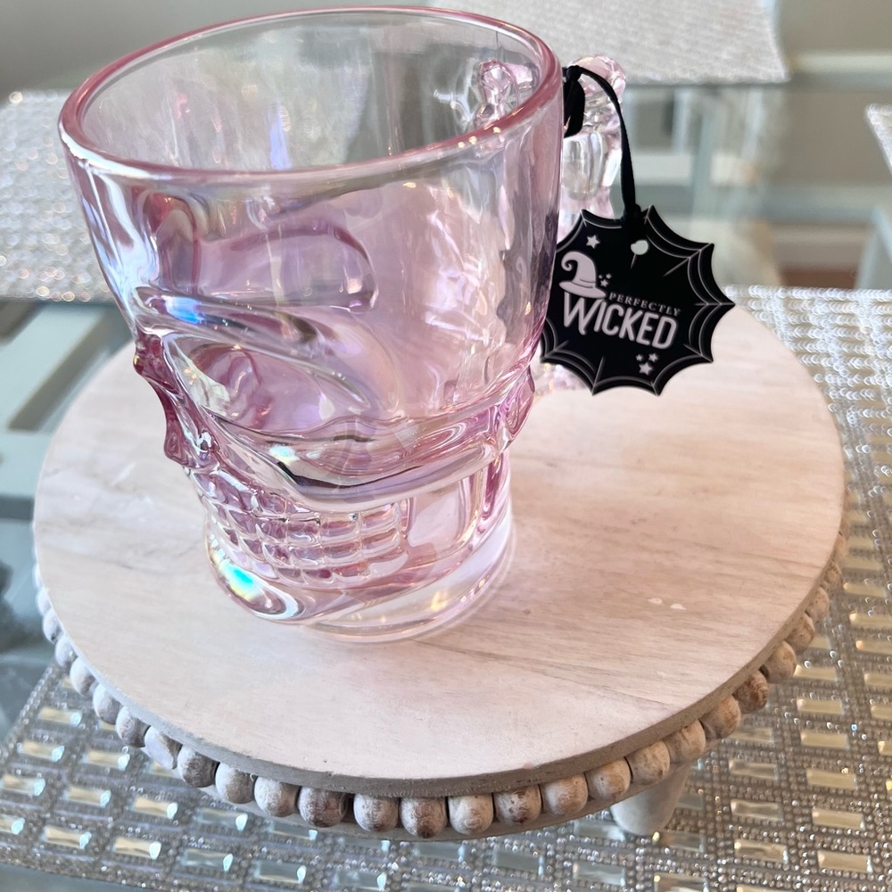 🩷☠️ PINK IRIDESCENT Glass Skull Halloween Coffee Mug NEW 17 oz - Picture 4 of 4